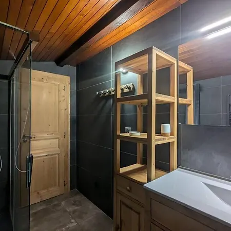 シャレー Des Belles Roches, 14 Pers, Garden, Sauna ラ・ブレス