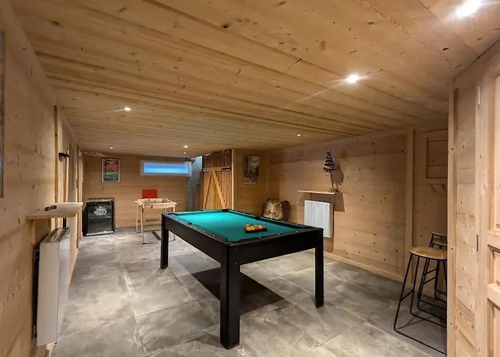 Des Belles Roches, 14 Pers, Garden, Sauna 라브레세